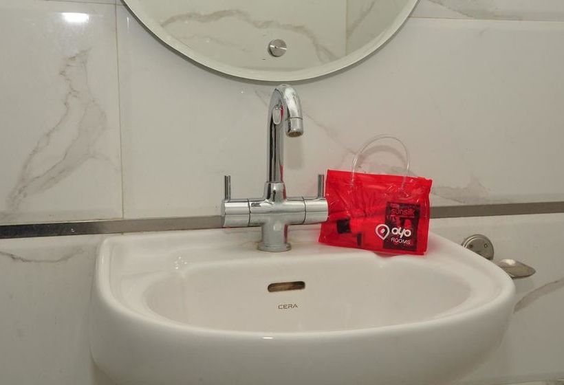 Hotel Oyo Rooms Bus Stand Chowk 18