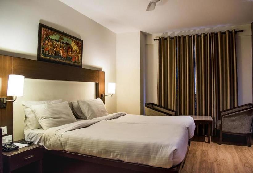 Hotel Golden Orchid 16