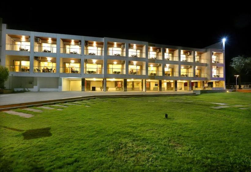 Hotel Orchard Resort Lonavla