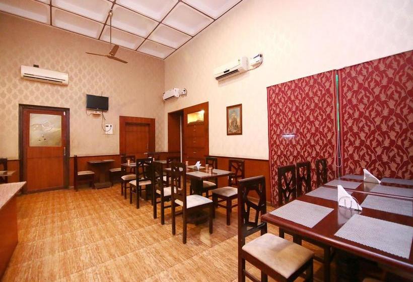 Hotel Windsor Castle 4