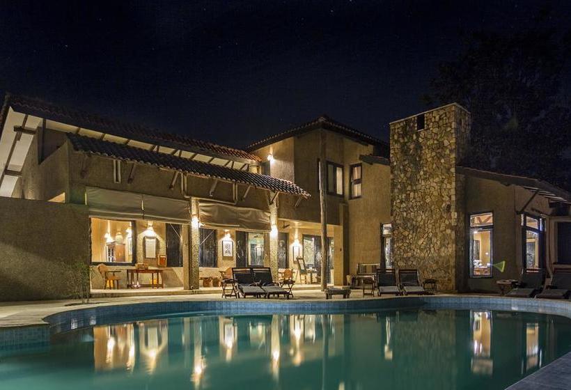 Hotel Kings Lodge 13