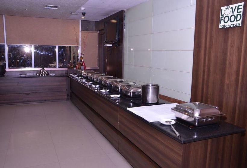 Hotel The Continental 16