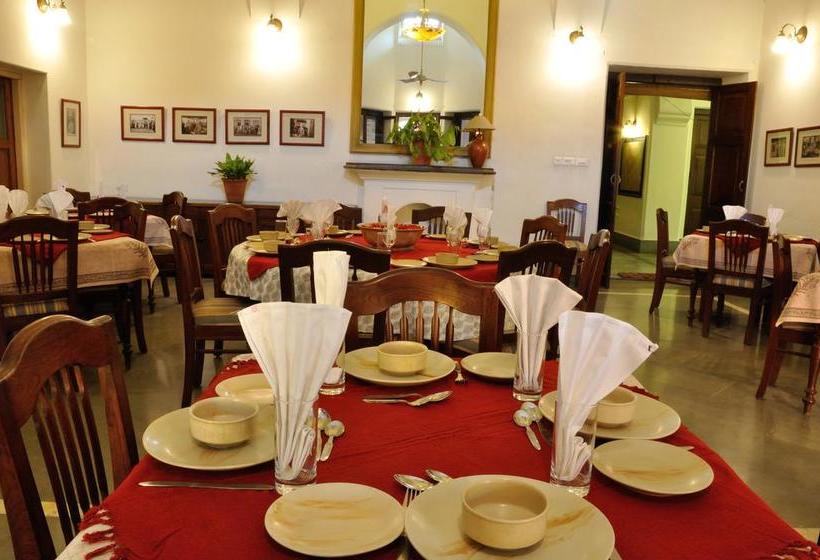 Hotel Sukhdham Kothi 11