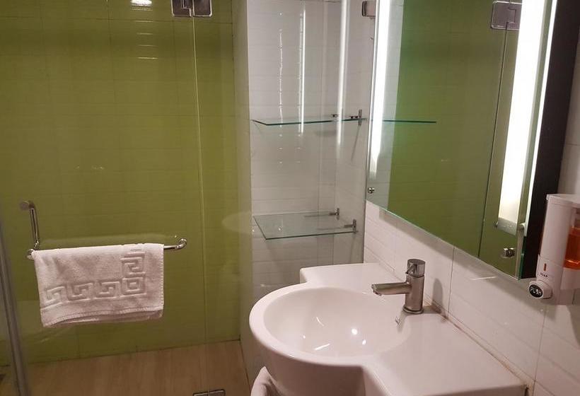 Hotel Arif Castles 9