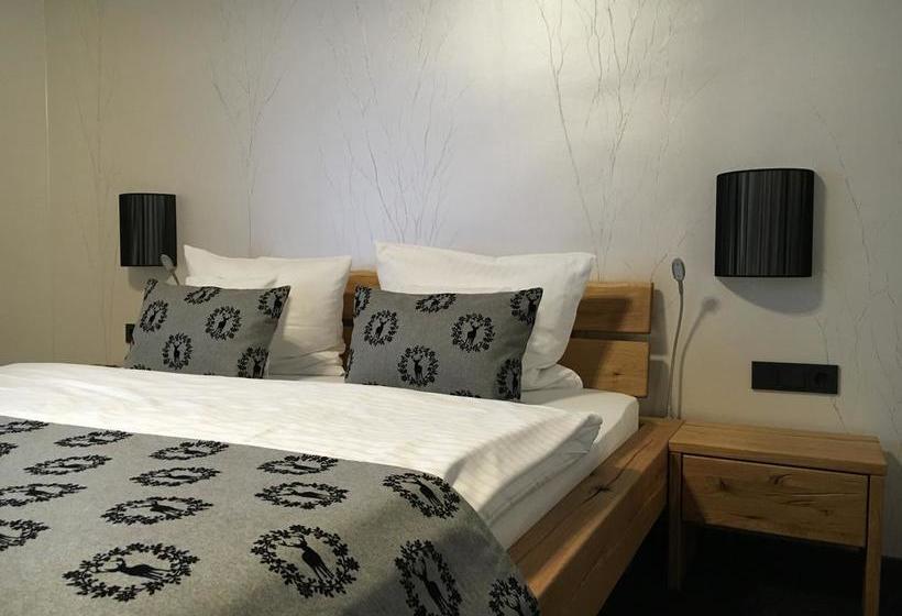 Angelikas Hotel Garnis 15