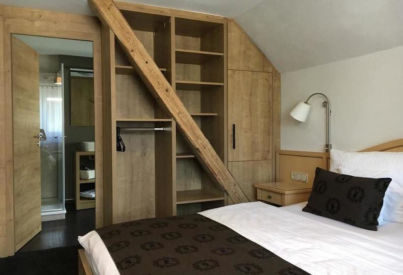 Angelikas Hotel Garnis 9