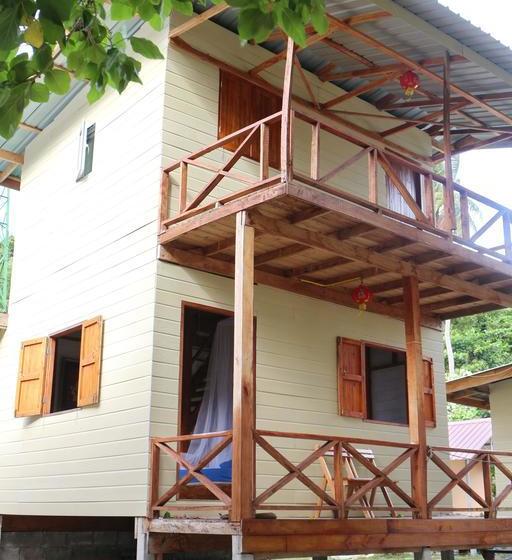 Kradan Island Resort 2