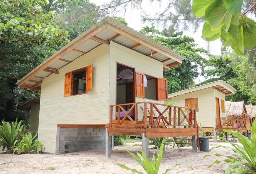 Kradan Island Resort 4