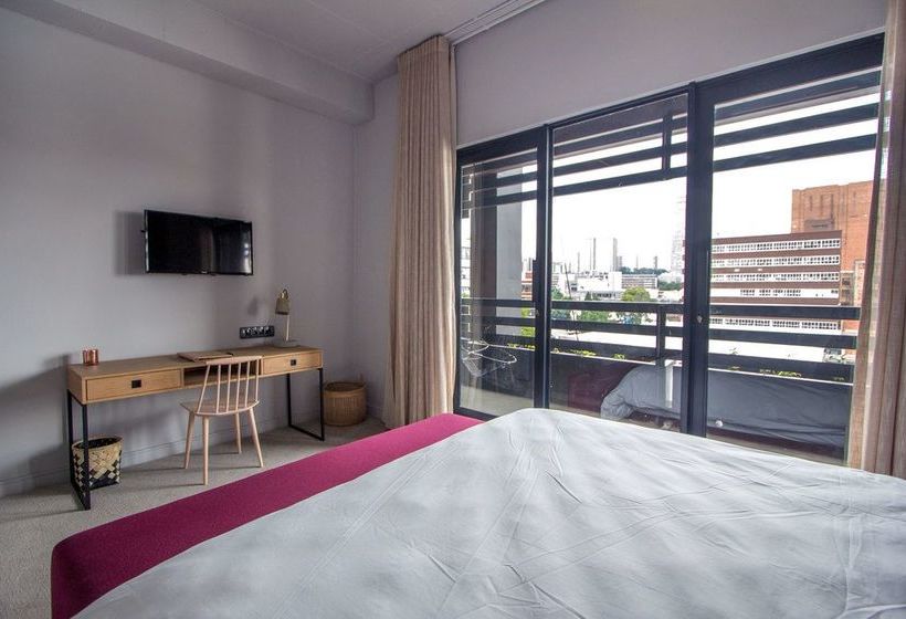 Hotel Hallmark House 19