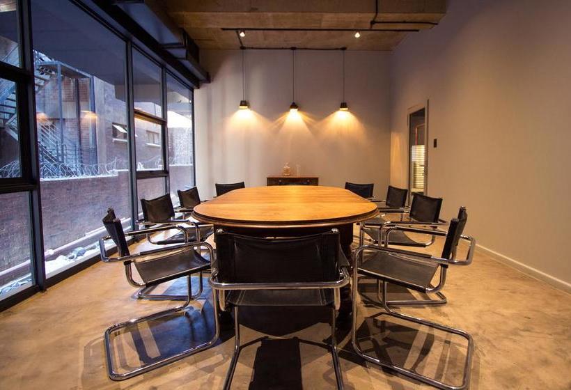 Hotel Hallmark House 4