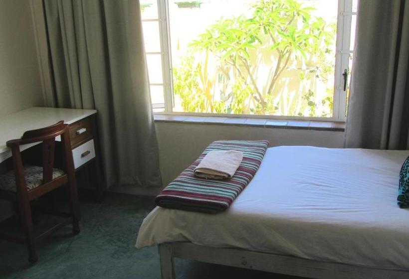 Hostel Green Elephant Backpackers 10