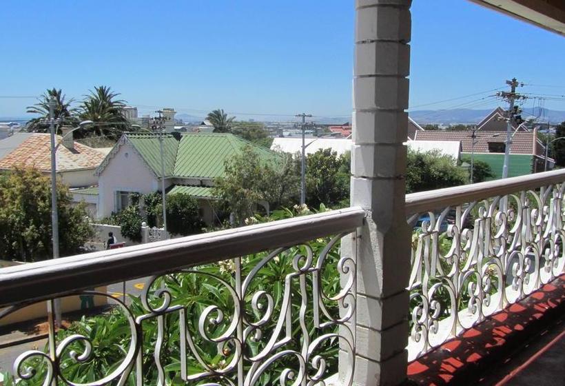 Hostel Green Elephant Backpackers 13