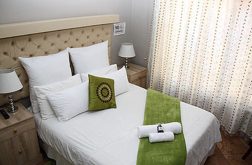 Pension Airport Bed And Breakfast 10