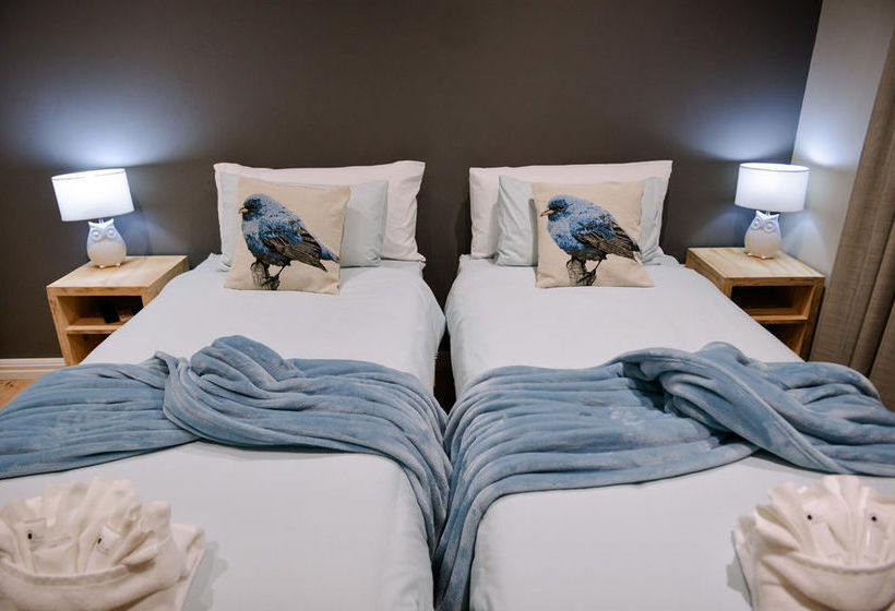 Pension Two Fat Owls Guesthouse 12