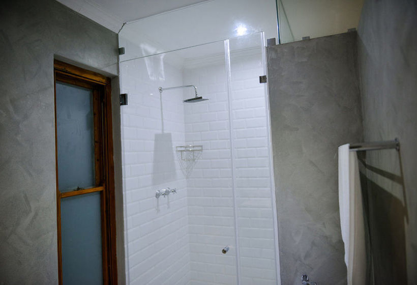 Pension Two Fat Owls Guesthouse 18