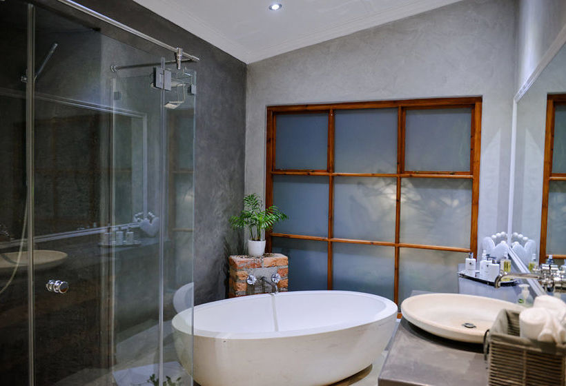 Pension Two Fat Owls Guesthouse 19