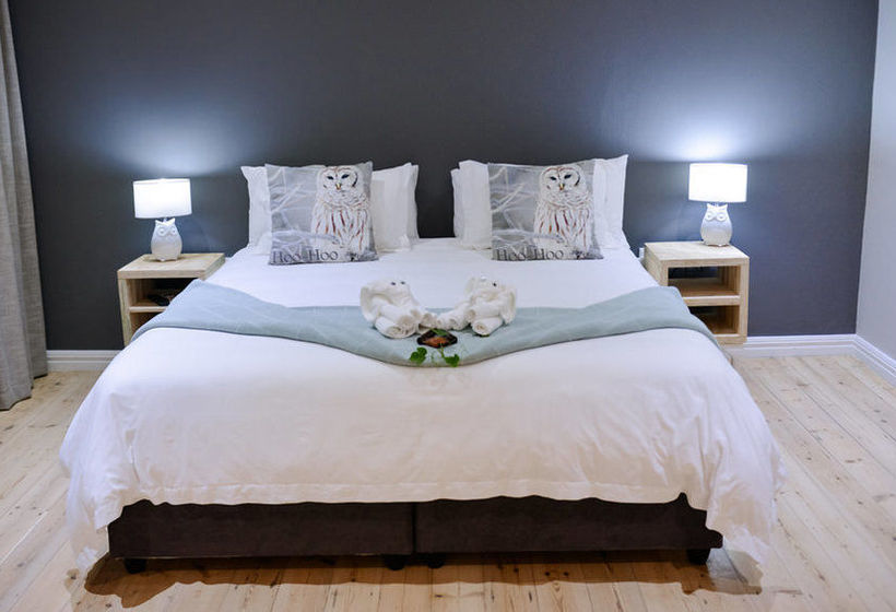 Pension Two Fat Owls Guesthouse 3