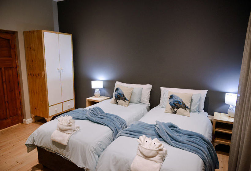 Pension Two Fat Owls Guesthouse 5