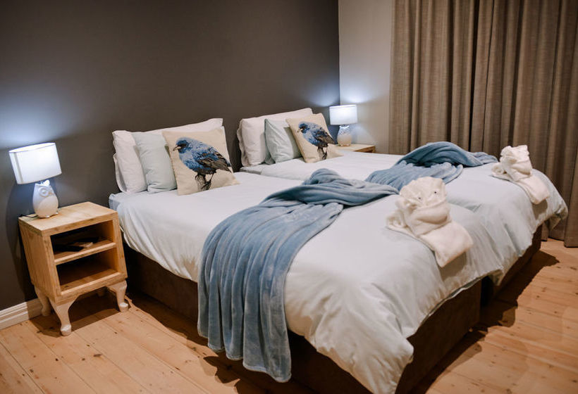 Pension Two Fat Owls Guesthouse 8