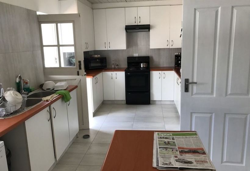 Pension Table View Lodge 13