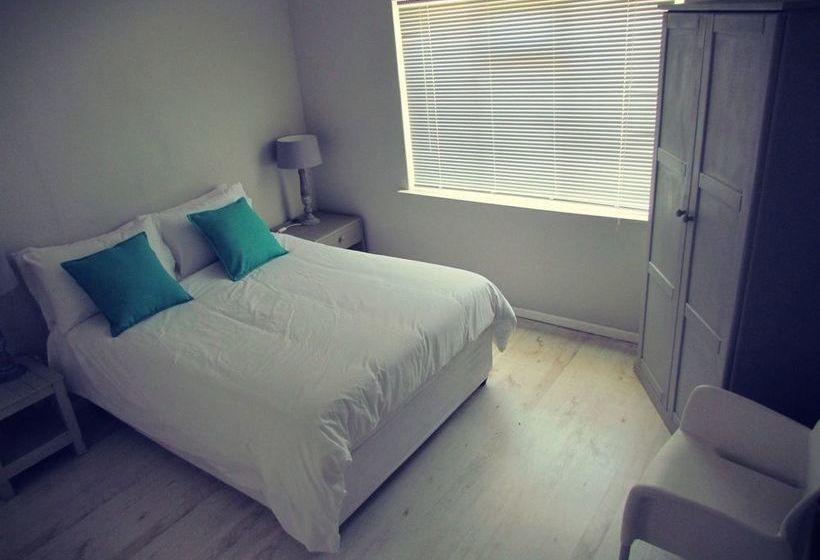 Pension Table View Lodge 4