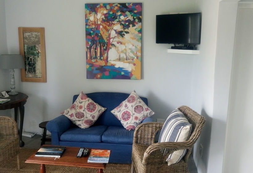 Paul Wallace Wines And Guest Cottages 8