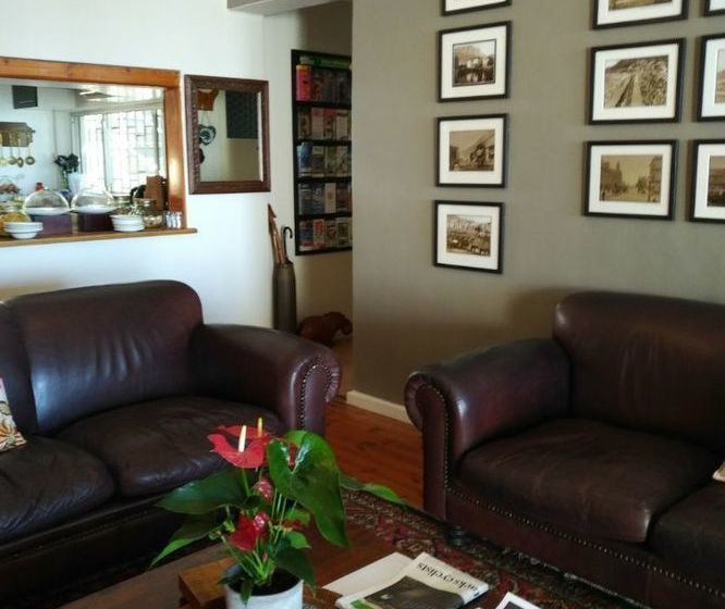 Pension Bluegum Hill Guesthouse 1