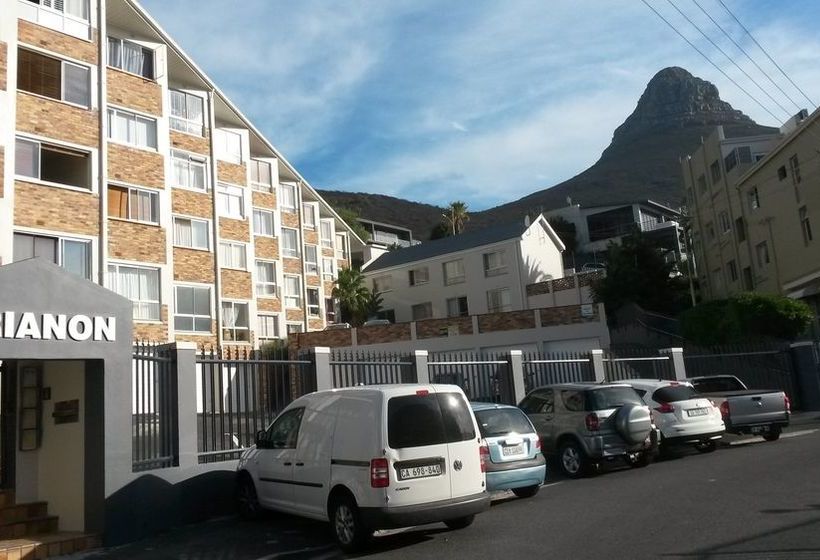 Pension Bluegum Hill Guesthouse 11