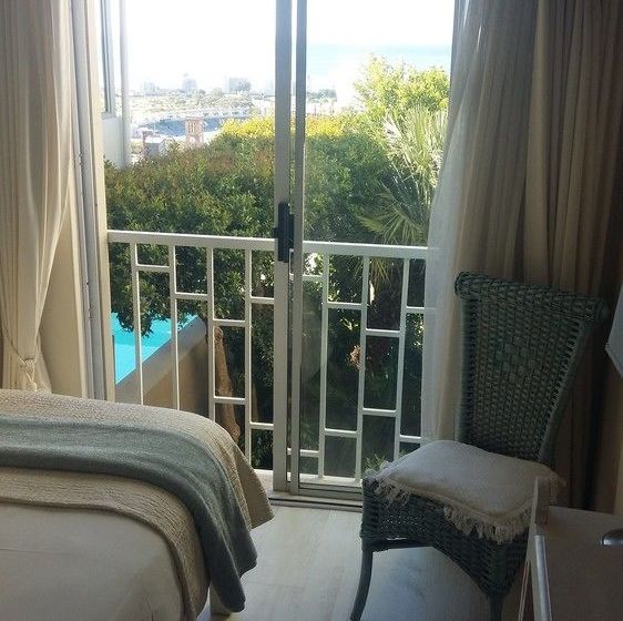 Pension Bluegum Hill Guesthouse 13