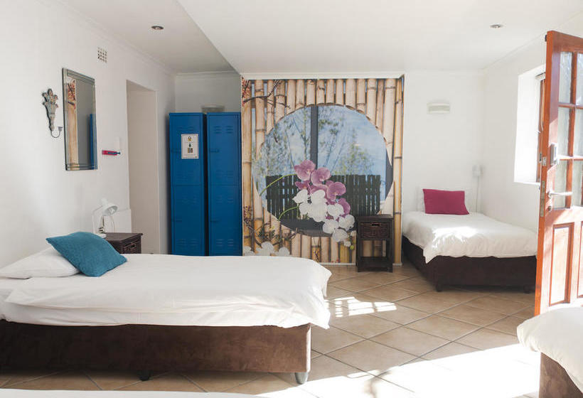 Hotel Atlantic Point Backpackers 16