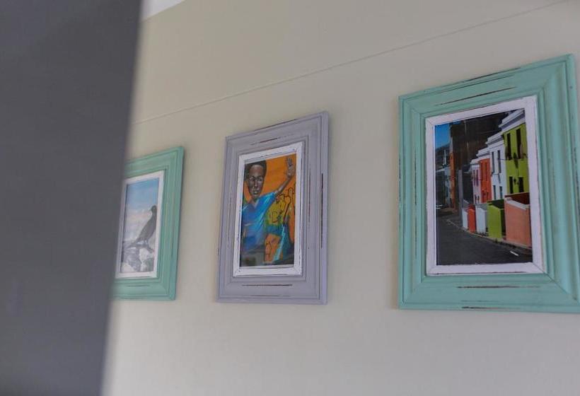 Hotel Atlantic Point Backpackers 5