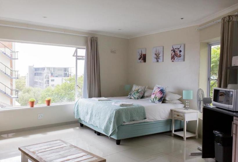 Hotel Atlantic Point Backpackers 7