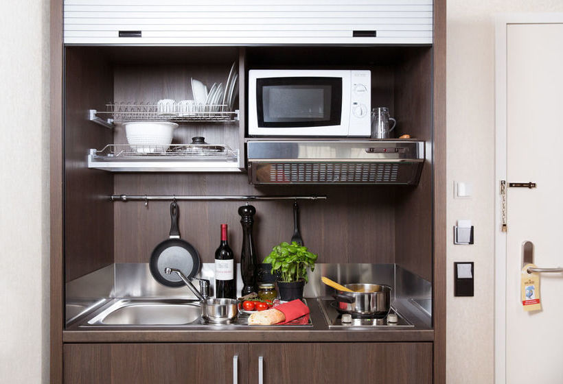 Kings Hotel Citystay 20