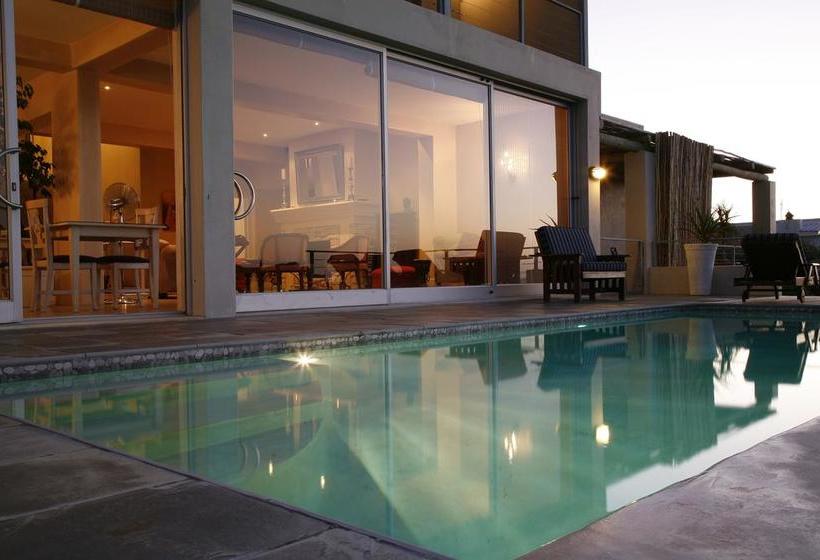 Hotel Moonstruck On Pringle Bay Guesthouse Western Cape
