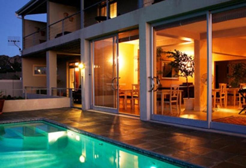 Hotel Moonstruck On Pringle Bay Guesthouse 12