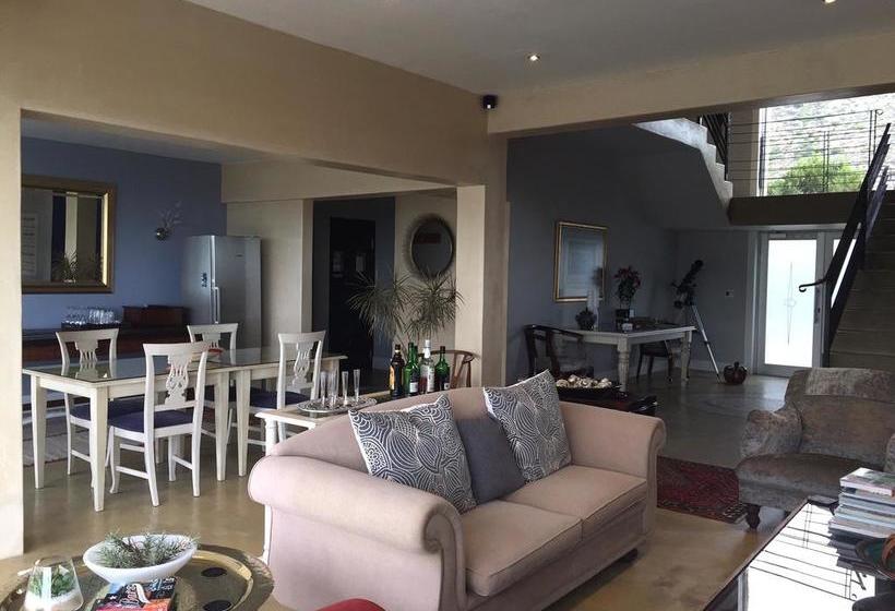 Hotel Moonstruck On Pringle Bay Guesthouse 13