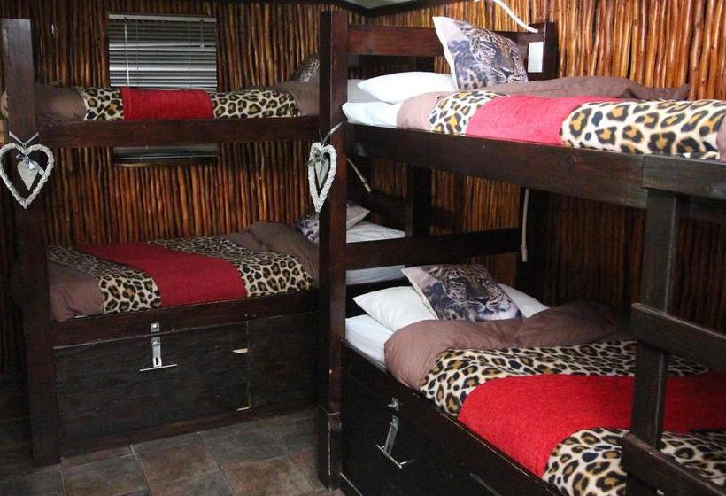 Hotel Tube 'n Axe Accommodation 13