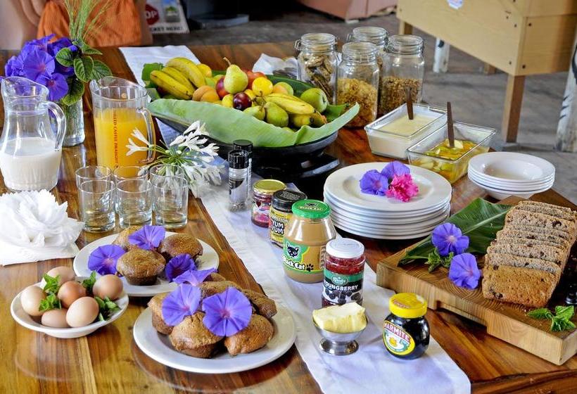 Hotel Tube 'n Axe Accommodation 16