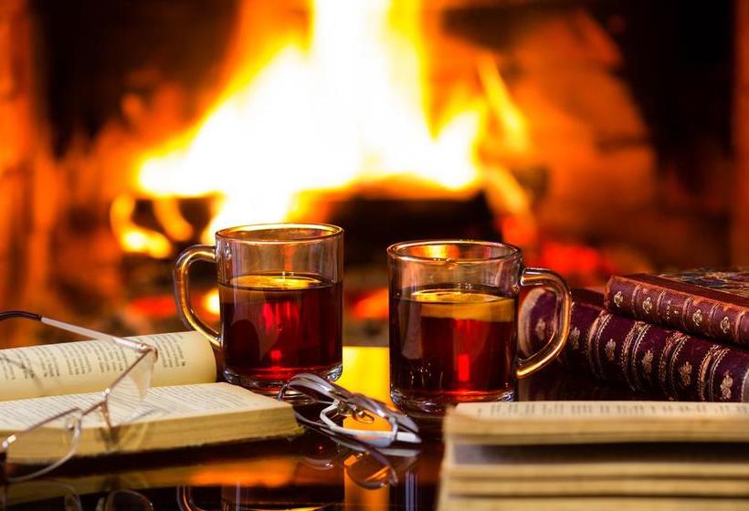 Hotel Feathers Boutique