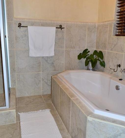 Hotel Woodlands Guest House 1