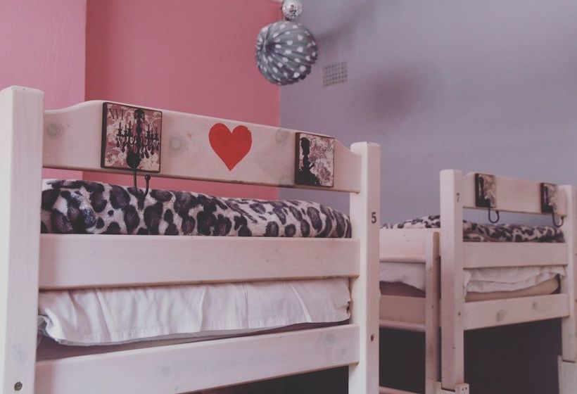 Homebase Melville Hostel 10