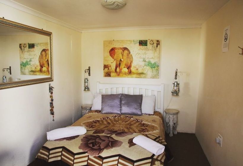 Homebase Melville Hostel 13