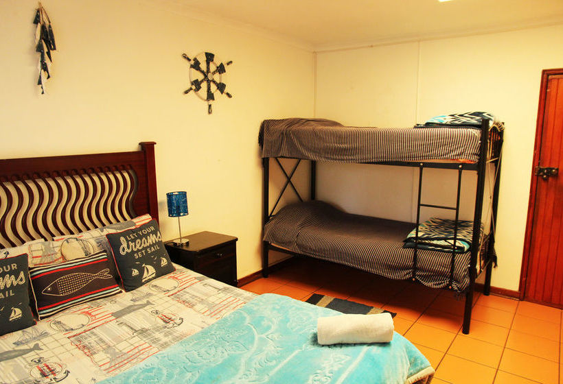 Homebase Melville Hostel 19