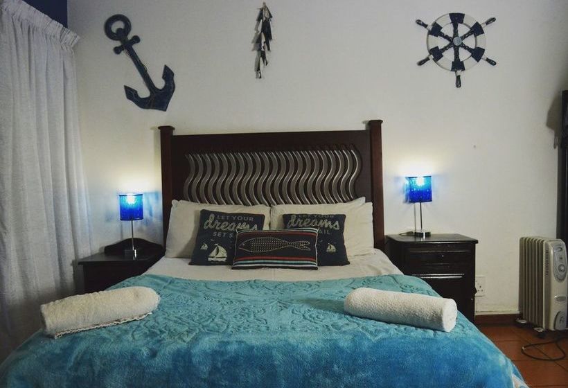 Homebase Melville Hostel 5