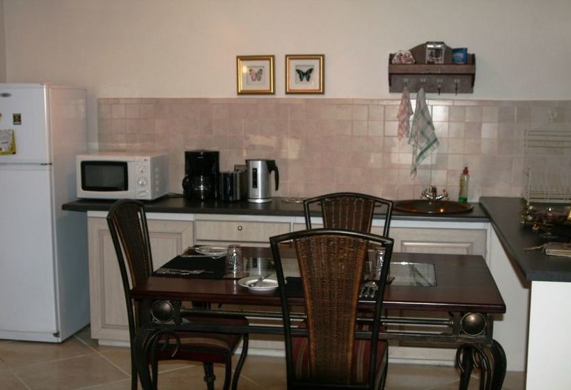 Pension Aletheim Guest House 10