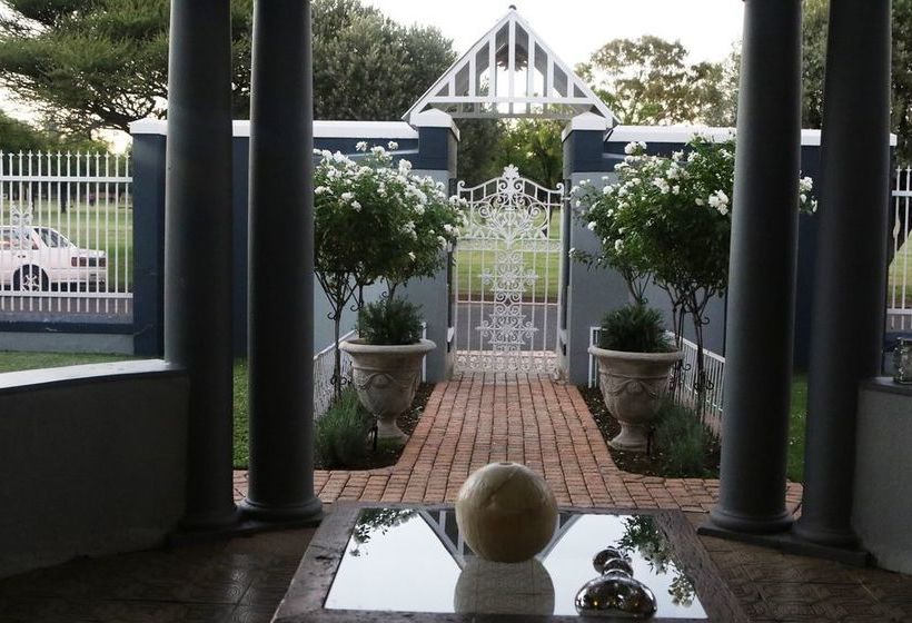 Pension Aletheim Guest House 2