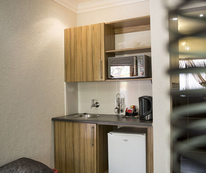 Pension Ons Dorpshuis Guest House 18