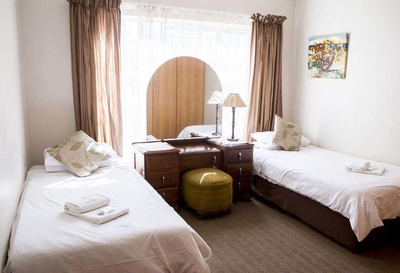 Pension Ons Dorpshuis Guest House 9