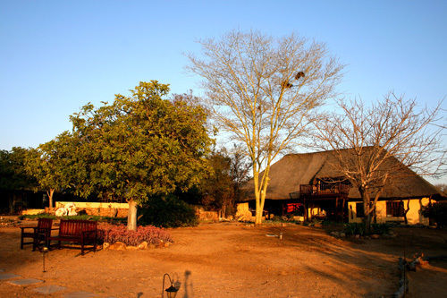 Hotel Kambaku Lodge 3