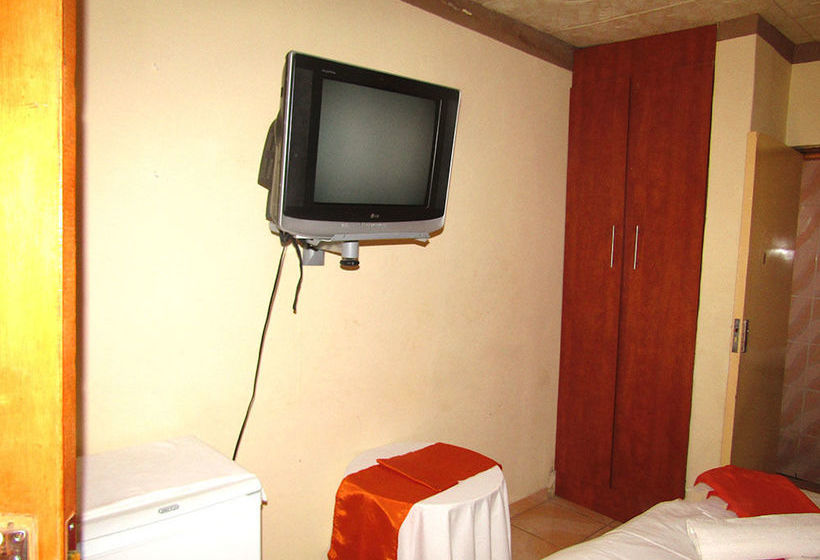 Hotel African Cave Lodge 12